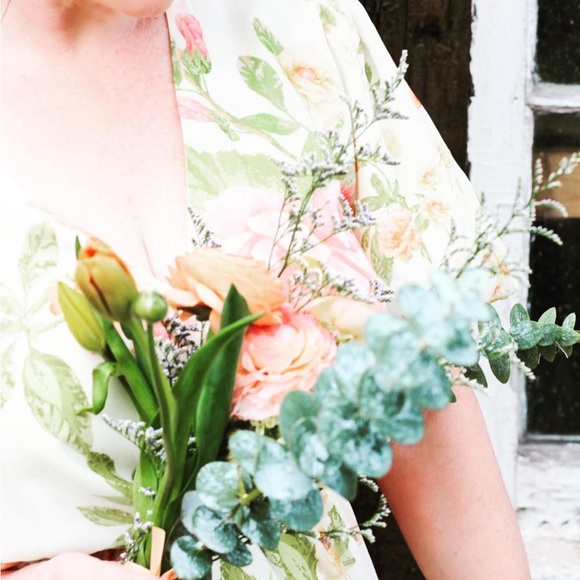 Romantic floral maxi dress - Picture 2 of 7